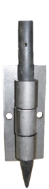 Flexible end conection for adjoining steel concrete forms. concrete form end connection