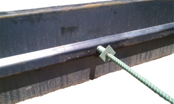 Keyway attachment for concrete paving forms