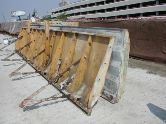 Bridge Parapet Concrete Form